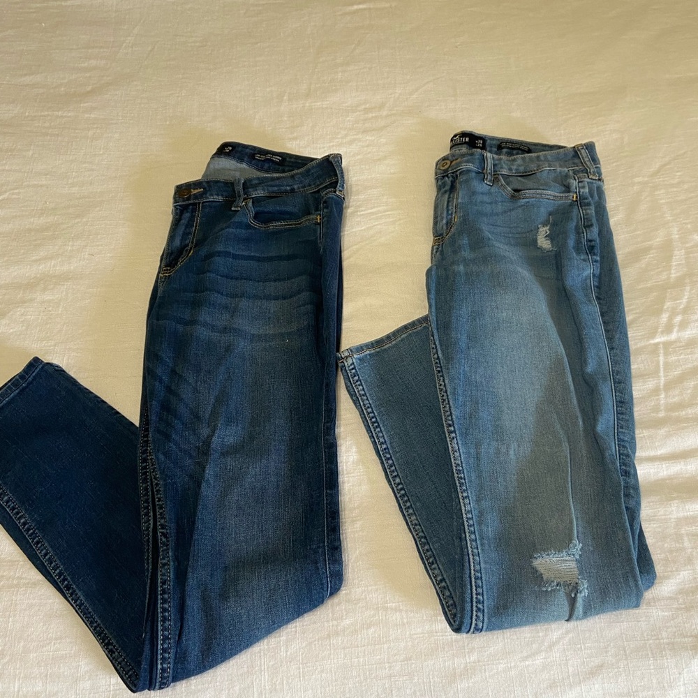 (2 pair) Hollister jeans